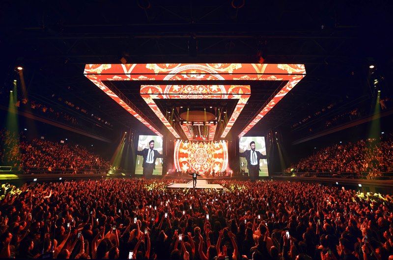 Tarkan, �stanbul�da Hayranlar�yla Kucakla�t�